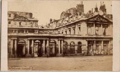 Kommune von Paris (1871): Ansicht des Palais-Royal nach dem Brand im Mai 1871 von Unbekannt