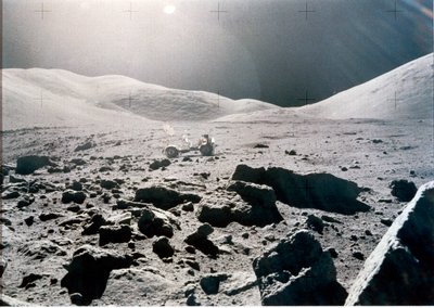Bemannter Raumflug, USA, Apollo 15 Panoramablick auf die Mondoberfläche, Apollo 15 von Unbekannt