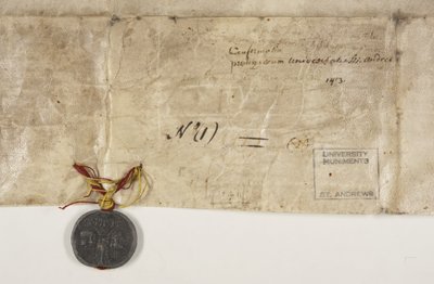 Päpstliche Bulle zur Bestätigung der Charta von Bischof Henry Wardlaw, Rückseite von Unbekannt