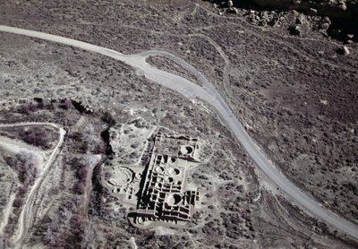 Ansicht einer alten Siedlung der Anasazi, Chaco Ruins Culture National Park, Chaco Canyon, New Mexico, Vereinigte Staaten von Amerika, Anasazi-Zivilisation von Benjamin Baud