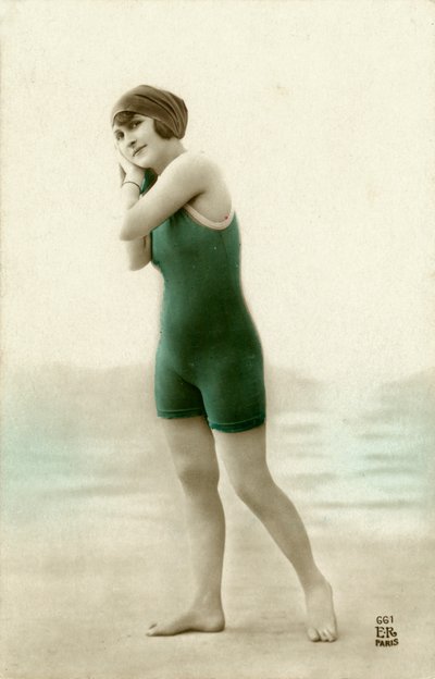 Frau im Badeanzug, ca. Anfang 1900 (Postkarte) von Alec Hunter