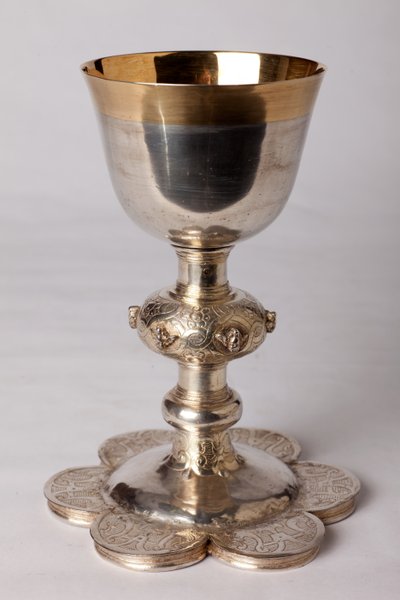 Kelch des Kaplans Georges Coquere. Gold- und Silberschmiedekunst von Unknown artist