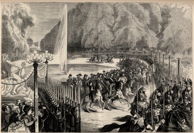 Großes Magazin vom 14. August: Kaiser Napoleon III. (1808-1873), gefolgt von seinem Stab, überquert den Tuileriengarten in Paris. Sein Sohn, der kaiserliche Prinz Eugene Louis Joseph (1856-1879), ist zu seiner Rechten. Gravur in „The Universe illustrious“. von Unknown artist