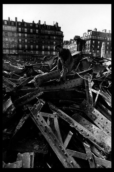 Abriss des Zentralmarktes in Paris im August 1971 (s/w Foto) von Victor Baltard