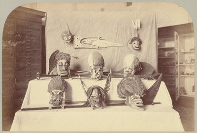 Pl. XIV. Masken usw.: Salomonen von Victor Prevost, Gaston L. Feuardent and Co., New York