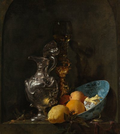 Stillleben mit Silberkrug und Porzellanschale von Willem Kalf