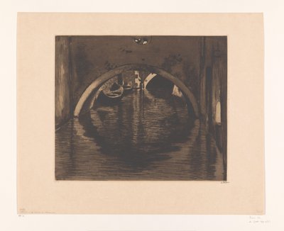 Ansicht unter einer Brücke mit zwei Ruderbooten von Willem Witsen (signed by artist)