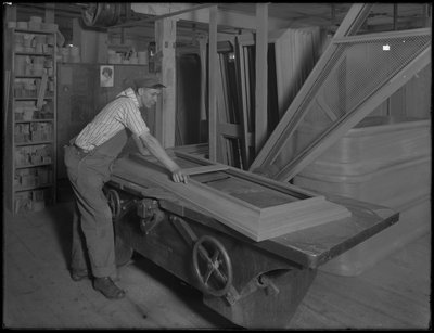 Verbindung des Ogee eines Holzsarges, Oneida, New York, 3. April 1916 von William Davis Hassler