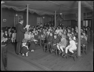 Sonntagsschulklasse in der Baptistenkirche in der 235 E. 83rd Street, New York City, 27. Februar 1916 von William Davis Hassler