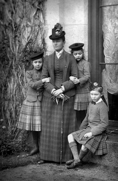 Prinzessin Louise Margaret von Preußen 1860-1917, Herzogin von Connaught und Strathearn, 1893 von William and Daniel Downey