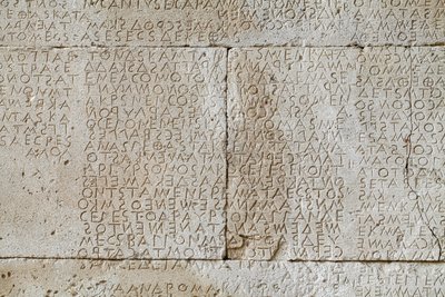 Gortyna-Code, Inschrift in Griechisch. Mitte des 5. Jahrhunderts v. Chr. von . .