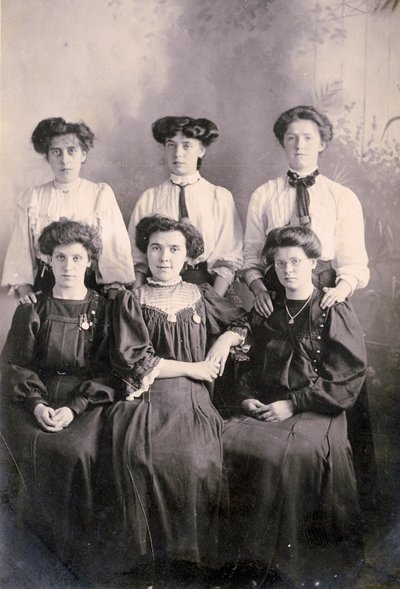 Das Hauspersonal eines Landguts, ca. 1898 von . .