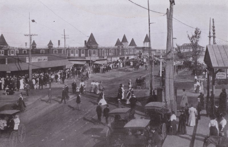Old Orchard Beach, Maine: Szene in der Nähe des Bahnhofs von American Photographer (after)