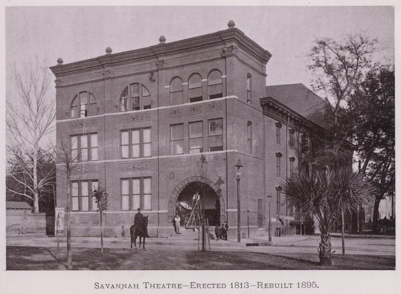 Savannah Theater, erbaut 1813, wiederaufgebaut 1895 (s/w Foto) von American Photographer (after)