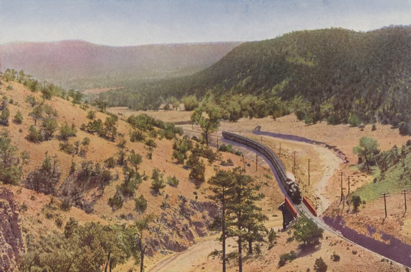 Apache Canyon, zwischen Las Vegas und Lamy, New Mexico von American Photographer