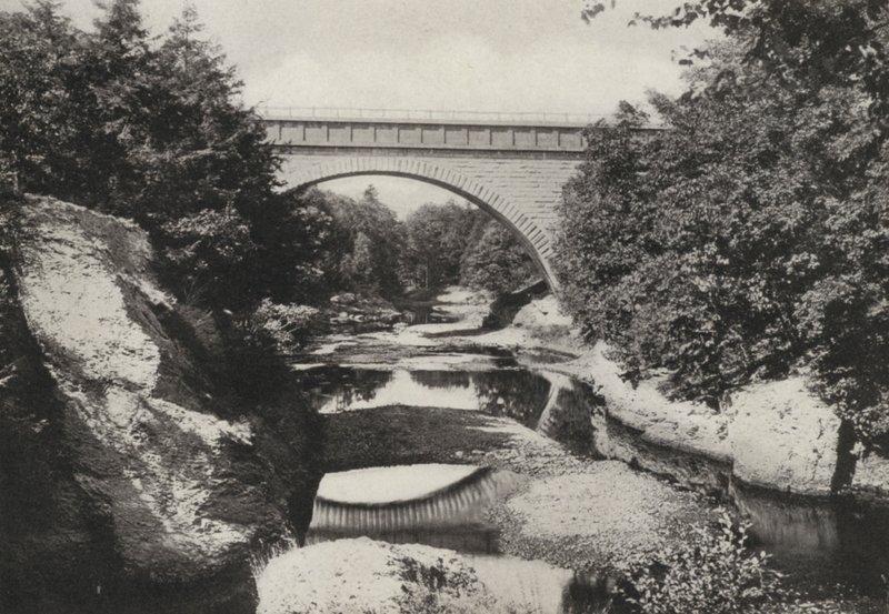 Boston: Echo Bridge, Newton Upper Falls, Newton von American Photographer