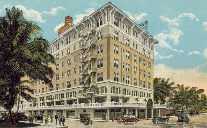 Miami, Florida, ca. 1925: Das Urmey Hotel von American Photographer