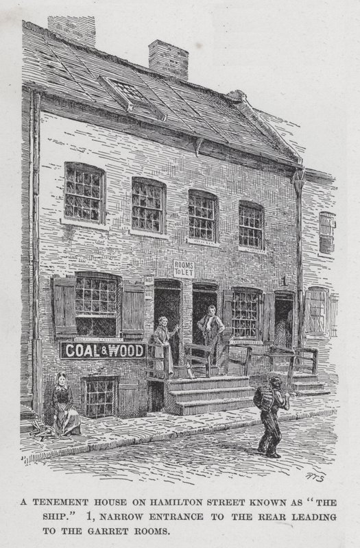 Ein Mietshaus in der Hamilton Street, bekannt als "Das Schiff," 1, Schmaler Eingang zum Hinterhaus führend zu den Dachzimmern von American School