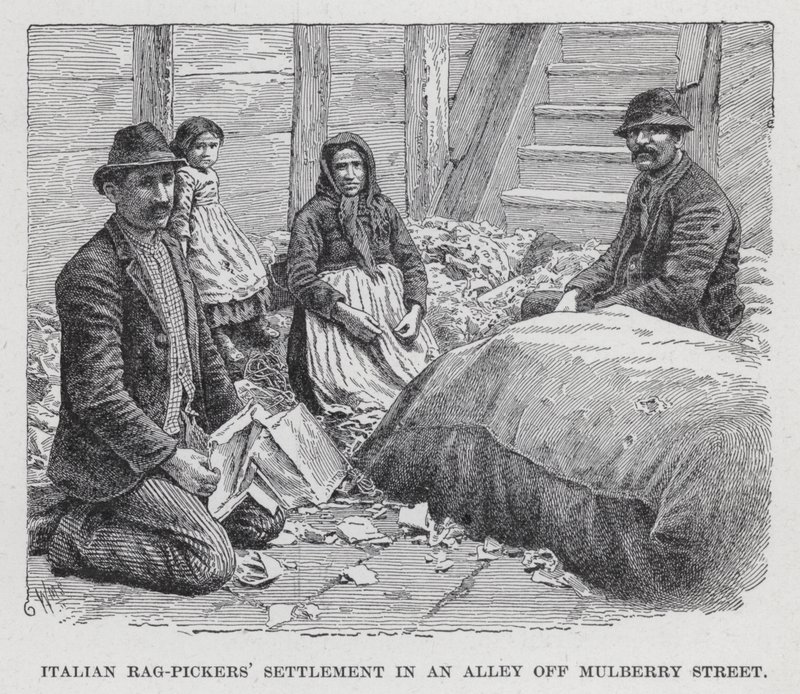 Italienische Lumpensammler-Siedlung in einer Gasse bei der Mulberry Street von American School