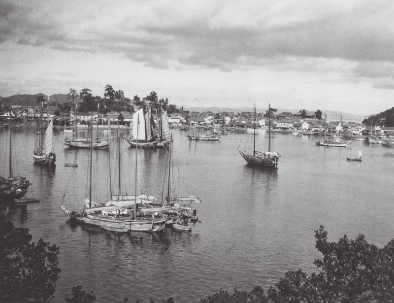 Japan: Tomo, Hafen am Binnenmeer von Axel von Graefe