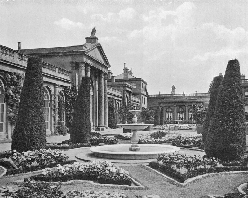 Die Marmorspringbrunnen in den Orangeriegärten von Charles Latham