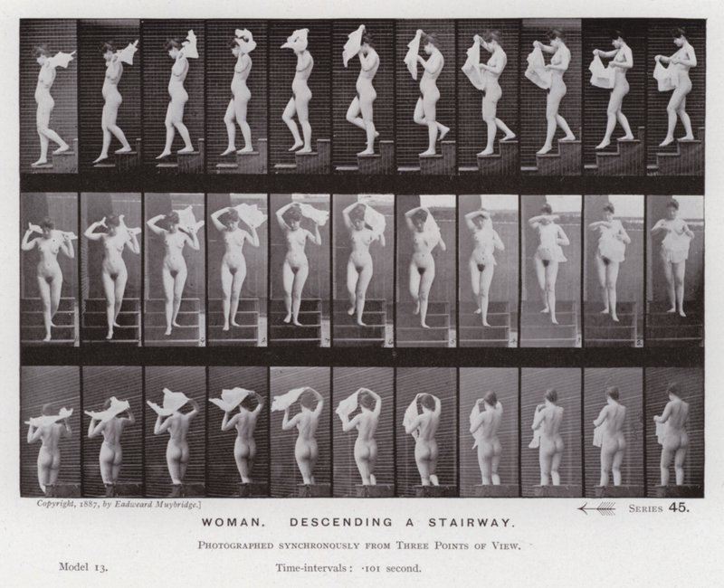 Die menschliche Figur in Bewegung: Frau, die eine Treppe hinuntergeht von Eadweard Muybridge