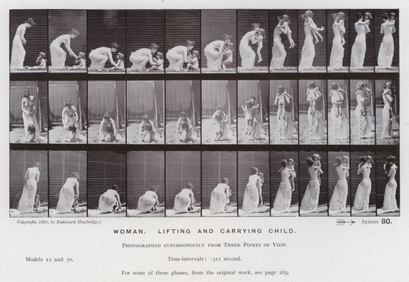 Die menschliche Figur in Bewegung: Frau, die ein Kind hebt und trägt von Eadweard Muybridge