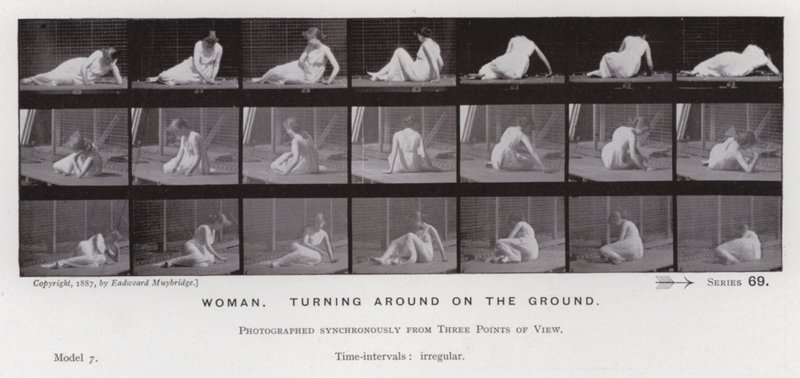 Die menschliche Figur in Bewegung: Frau, sich auf dem Boden drehend von Eadweard Muybridge