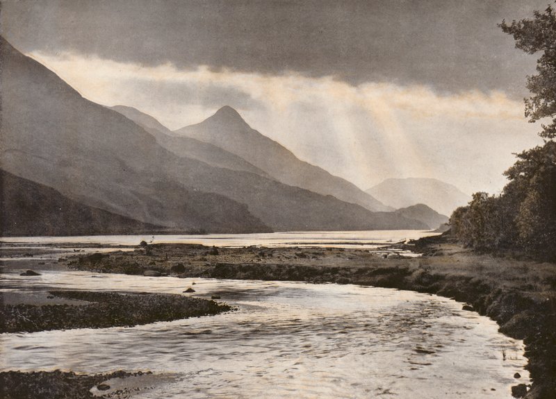 Drohendem Sturm über dem Pap von Glencoe von English Photographer