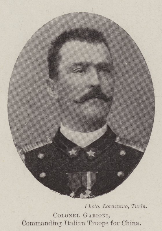 Oberst Garioni, Kommandant der italienischen Truppen für China von English Photographer