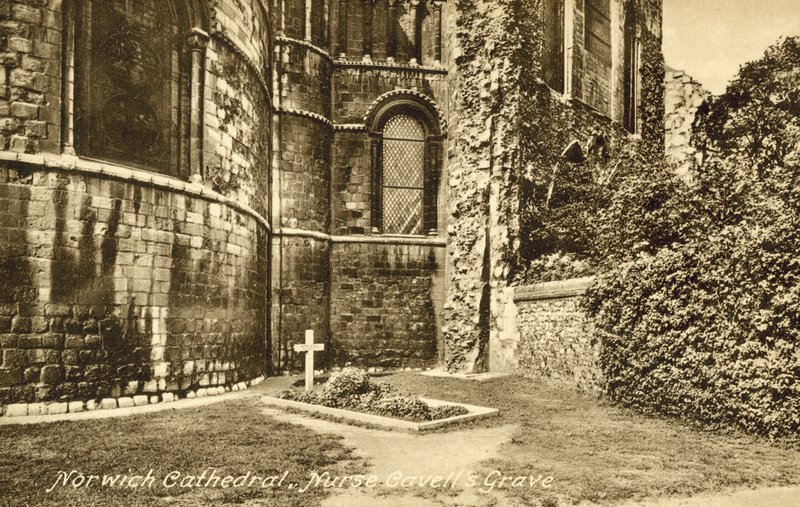 Grab von Edith Cavell, Norwich Cathedral, Norfolk von English Photographer