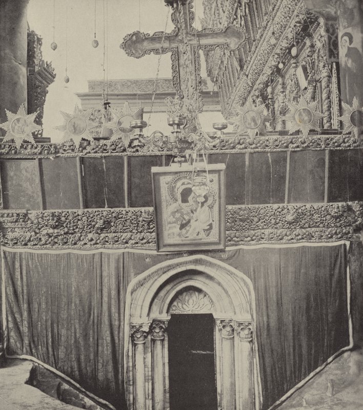 Eingang zur Grotte in der Geburtskirche, in der Nähe, wo Boas und Ruth sich trafen von English Photographer