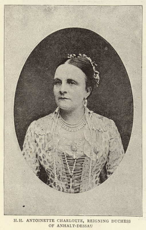 H. H. Antoinette Charlotte, regierende Herzogin von Anhalt-Dessau von English Photographer
