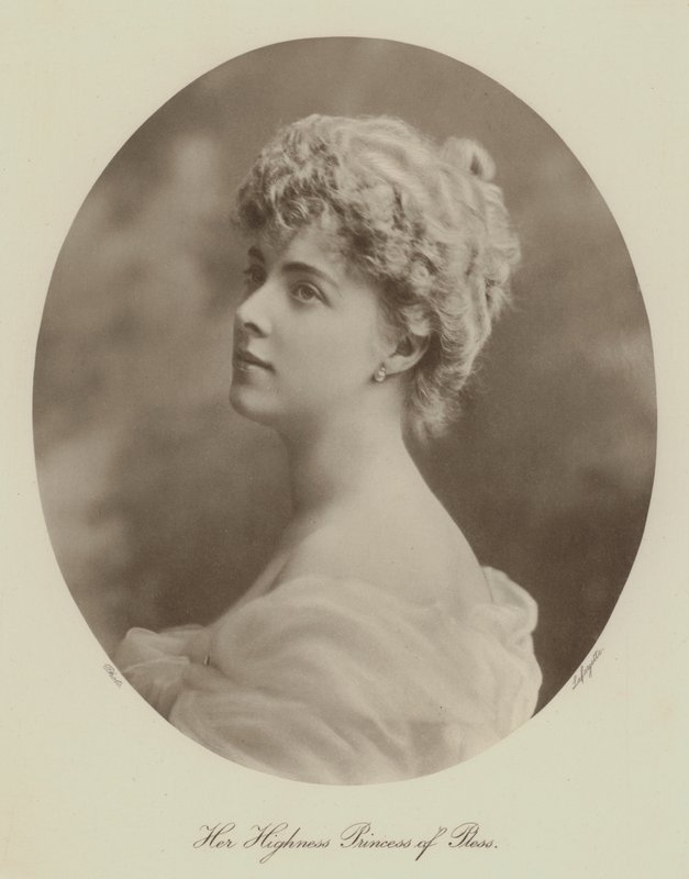 Ihre Hoheit Prinzessin von Pless von English Photographer