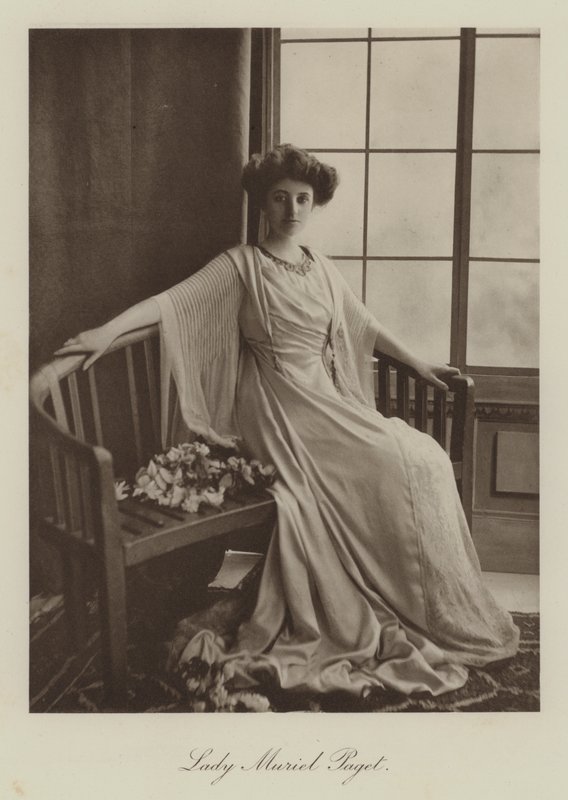 Lady Muriel Paget von English Photographer