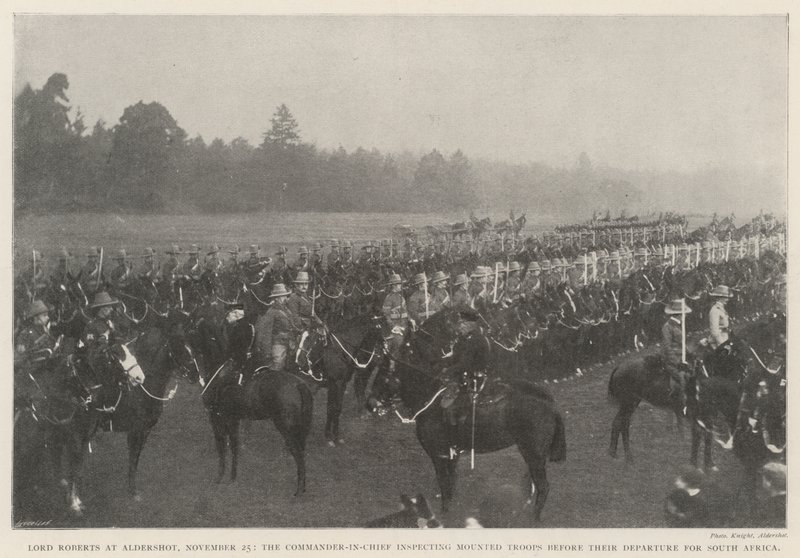 Lord Roberts in Aldershot, 25. November, der Oberbefehlshaber inspiziert berittene Truppen vor ihrer Abreise nach Südafrika von English Photographer