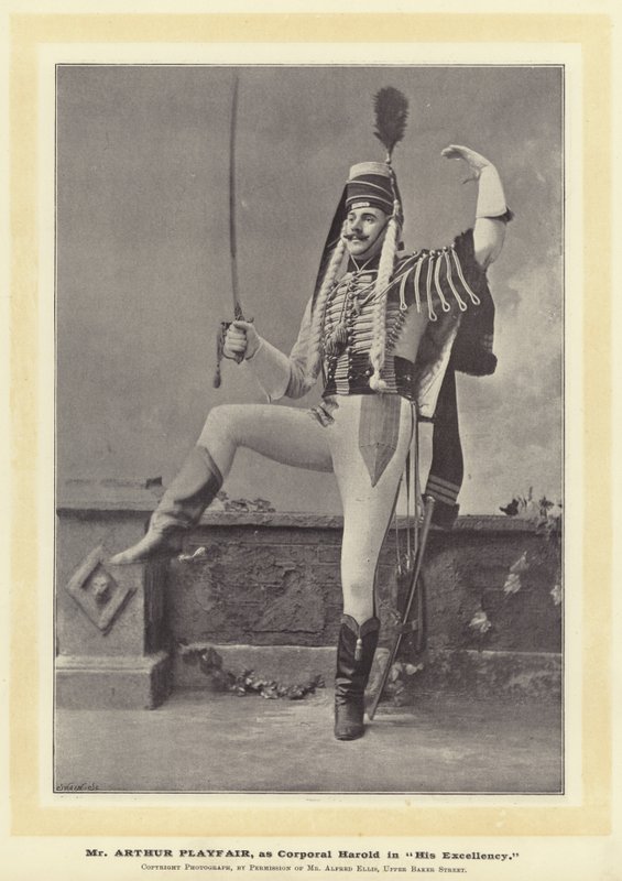Mr Arthur Playfair als Corporal Harold in Seine Exzellenz von English Photographer