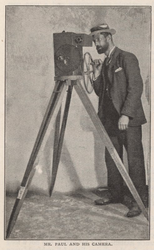 Herr R W Paul und seine Kamera von English Photographer
