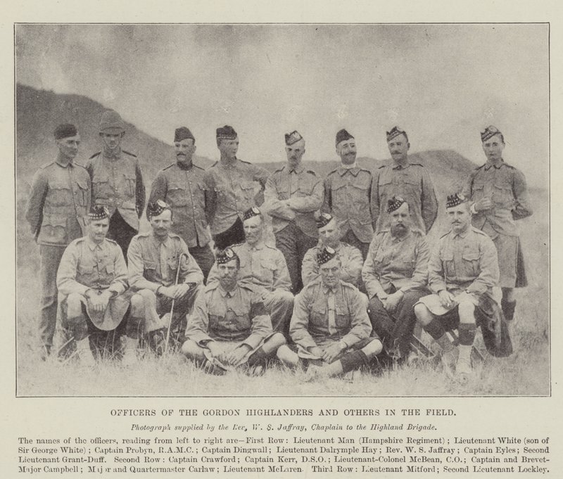 Offiziere der Gordon Highlanders und andere im Feld von English Photographer