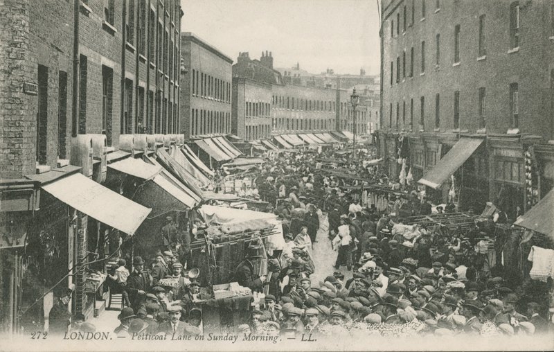 Petticoat Lane am Sonntagmorgen von English Photographer