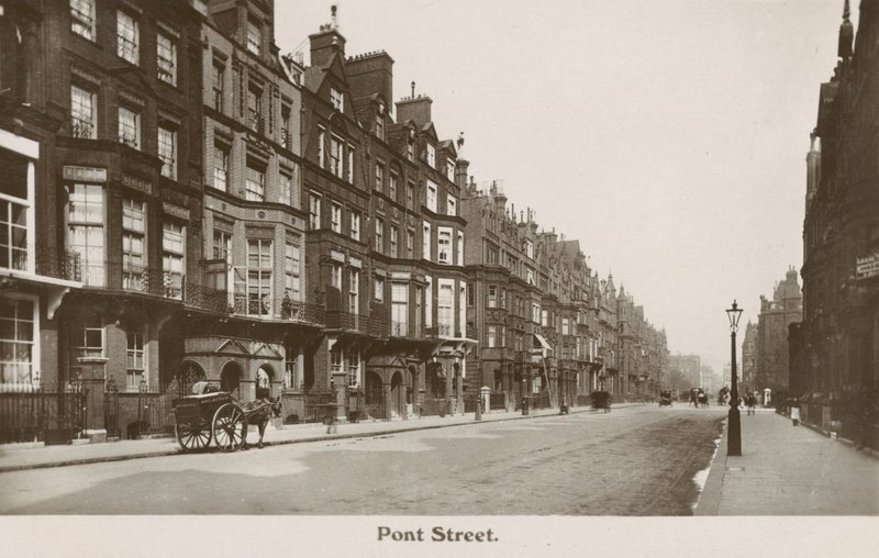 Pont Street, London von English Photographer