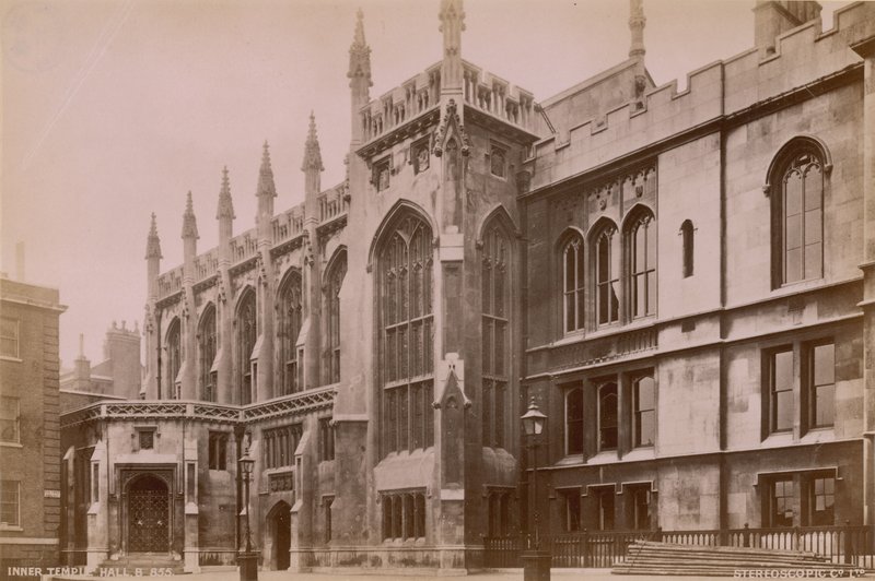Postkarte mit dem Äußeren der Inner Temple Hall von English Photographer