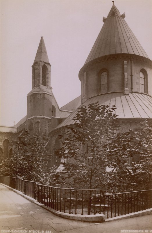 Postkarte mit der Nordseite der Temple Church von English Photographer