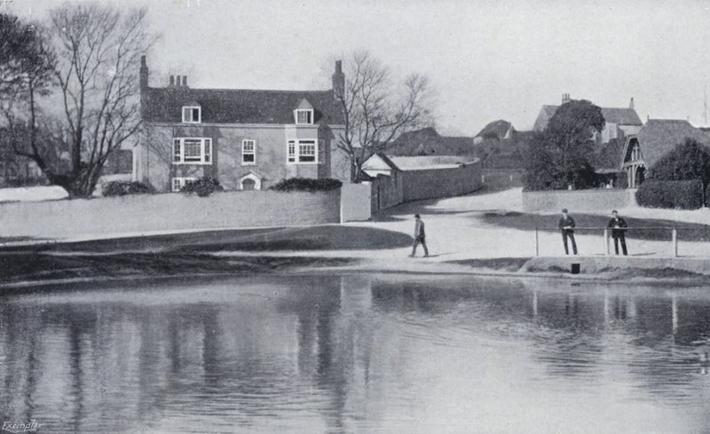 Rudyard Kiplings Haus, Rottingdean (s/w Foto) von English Photographer