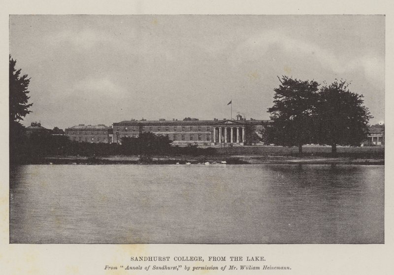 Sandhurst College, vom See aus von English Photographer