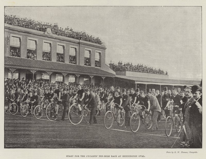 Start des Zehn-Meilen-Rennens für Radfahrer im Kennington Oval von English Photographer