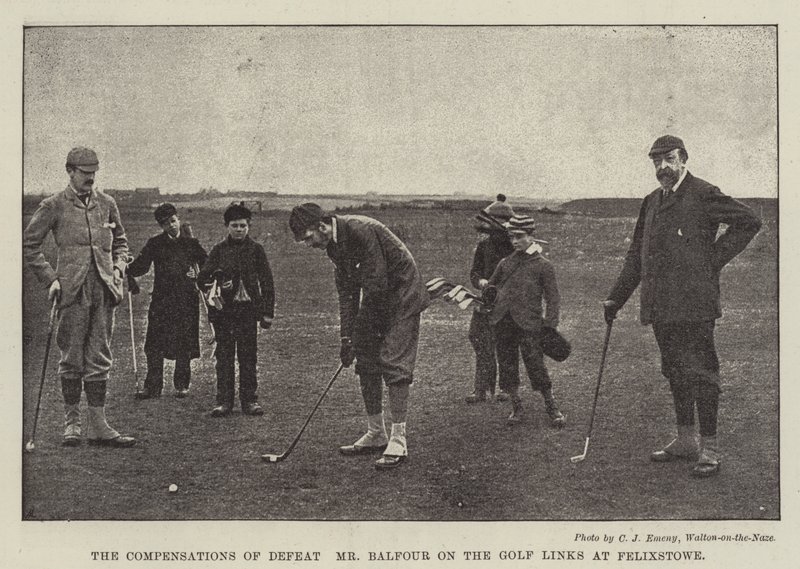 Die Entschädigungen der Niederlage, Mr. Balfour auf dem Golfplatz in Felixstowe von English Photographer