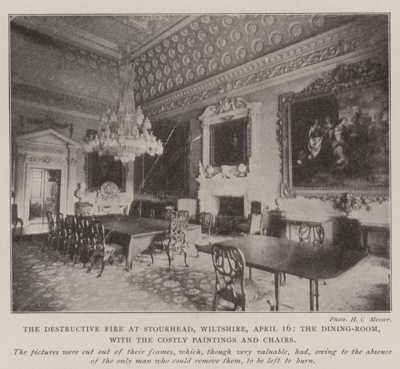 Das zerstörerische Feuer in Stourhead, Wiltshire, 16. April, das Speisezimmer mit den kostbaren Gemälden und Stühlen von English Photographer