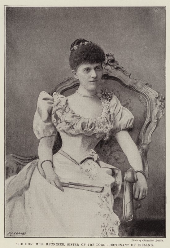 Die ehrenwerte Mrs Henniker, Schwester des Lord Lieutenant von Irland von English Photographer