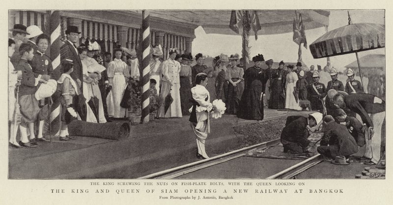 Der König und die Königin von Siam eröffnen eine neue Eisenbahn in Bangkok von English Photographer